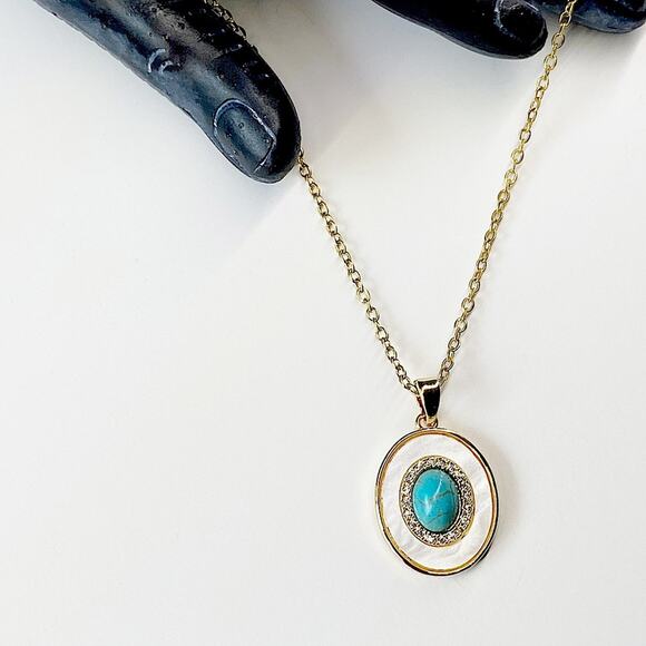 NEW Mother Of Pearl Pendant Necklace With Turquoise Stone - Picture 8 of 10
